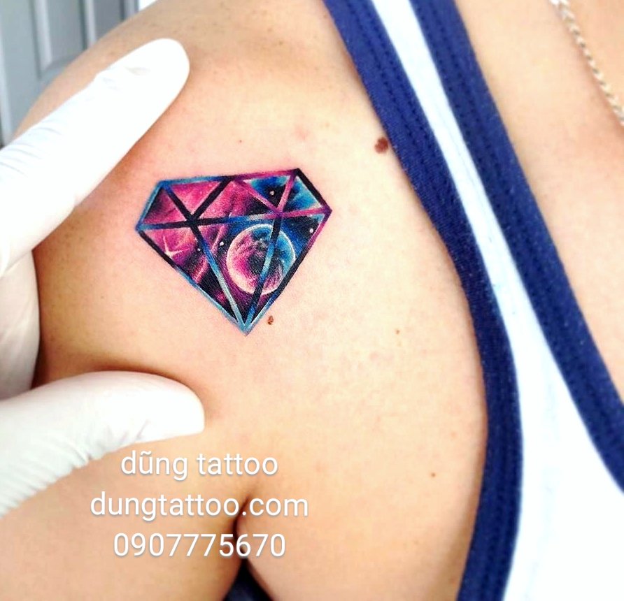 hình xăm kim cương ngôi sao ngân hà galaxy tattoo dũng thực hiện 0907775670